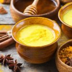 8 beneficios de la leche dorada (cúrcuma)