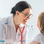 La importancia de las visitas continuas al pediatra